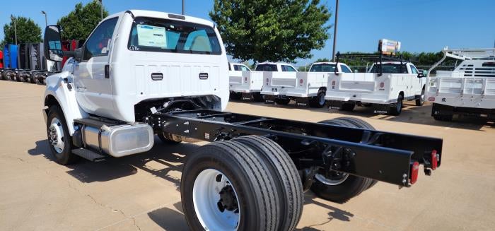 2025 Ford F-750 Standard