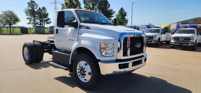2025 Ford F-750 Standard