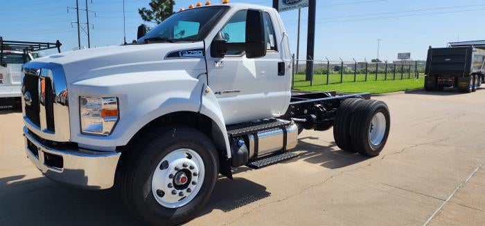 2025 Ford F-750 Standard