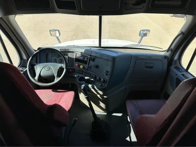 2018 Freightliner Cascadia Base
