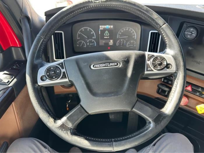 2019 Freightliner Cascadia Base