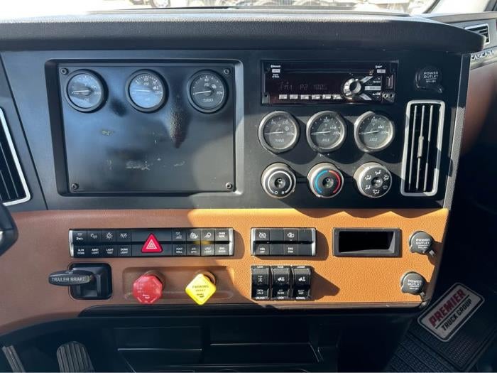 2019 Freightliner Cascadia Base