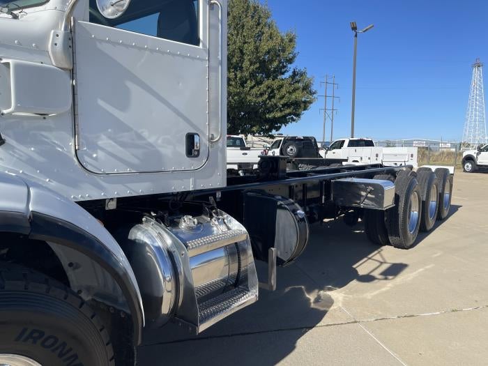 2014 Peterbilt 365 Base