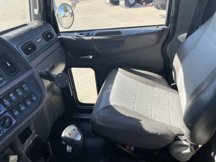 2014 Peterbilt 365 Base