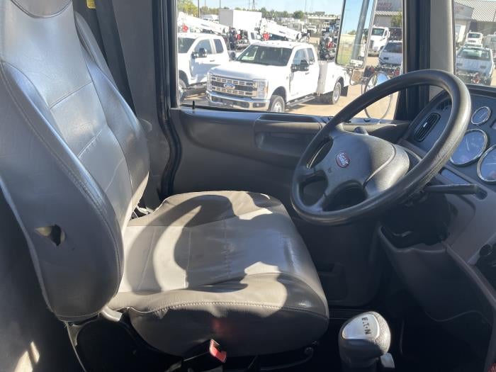 2014 Peterbilt 365 Base