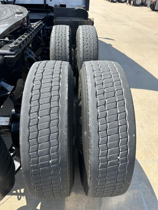2022 Kenworth T680 Base