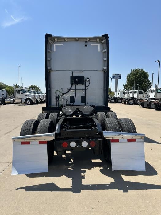 2022 Kenworth T680 Base