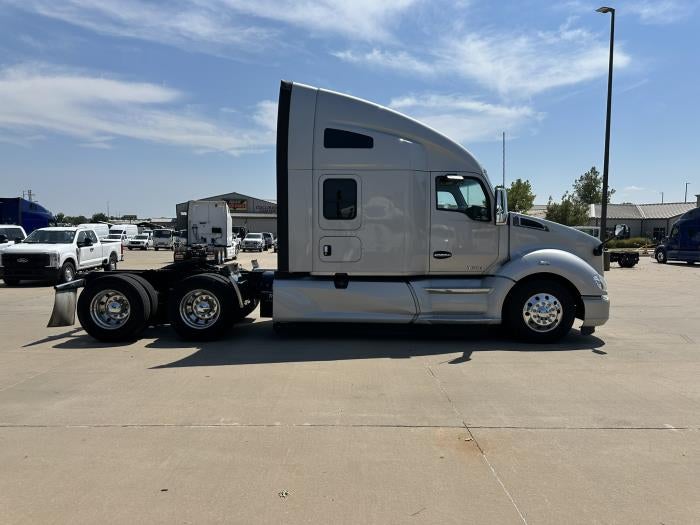 2022 Kenworth T680 Base