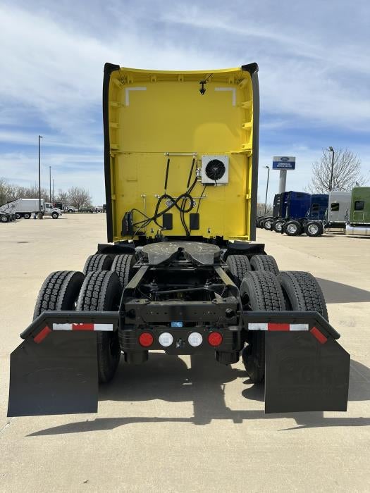 2021 Kenworth T680 Base