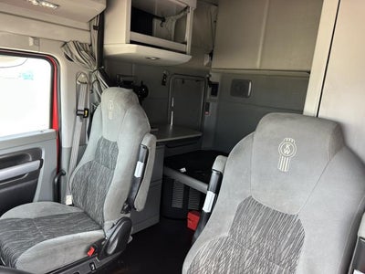 2021 Kenworth T680 Base