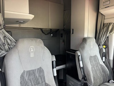 2021 Kenworth T680 Base