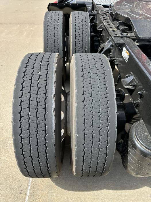 2021 Kenworth T680 Base