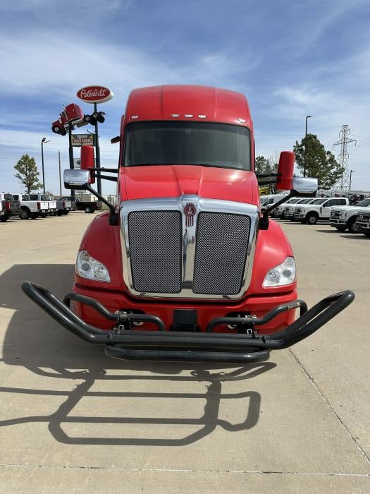 2021 Kenworth T680 Base