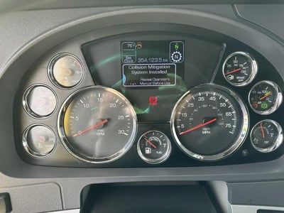 2021 Kenworth T680 Base