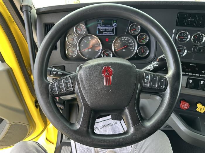 2021 Kenworth T680 Base