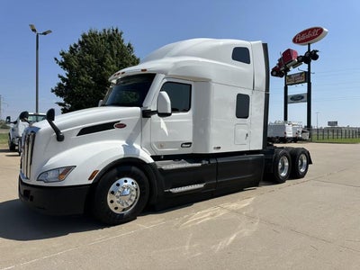 2022 Peterbilt 579 Base