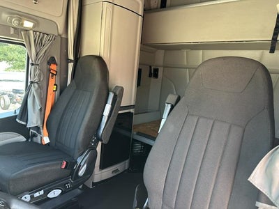 2022 Peterbilt 579 Base