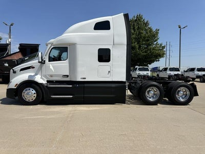 2022 Peterbilt 579 Base