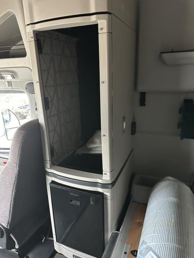 2024 Peterbilt 579 Base