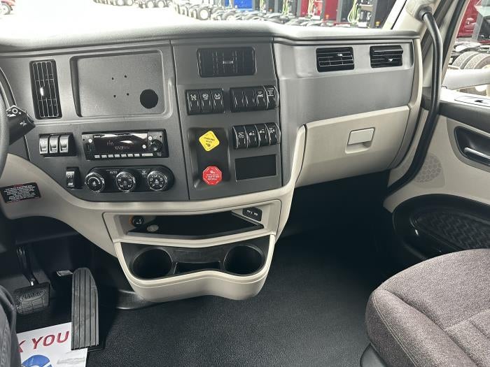 2024 Peterbilt 579 Base