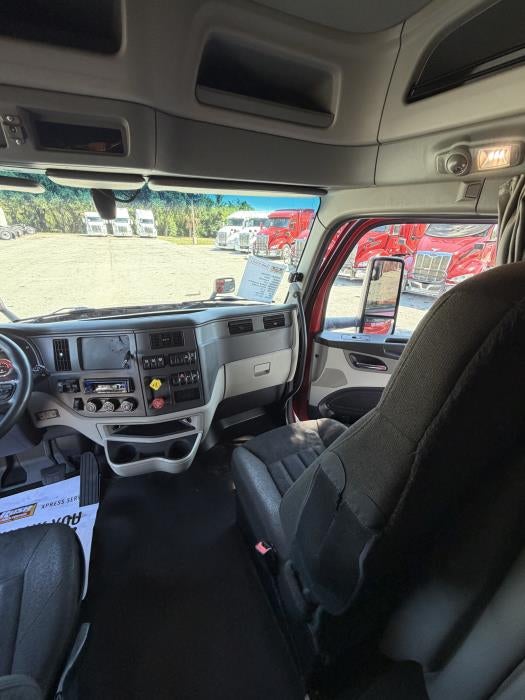2022 Peterbilt 579 Base