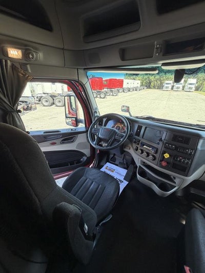2022 Peterbilt 579 Base