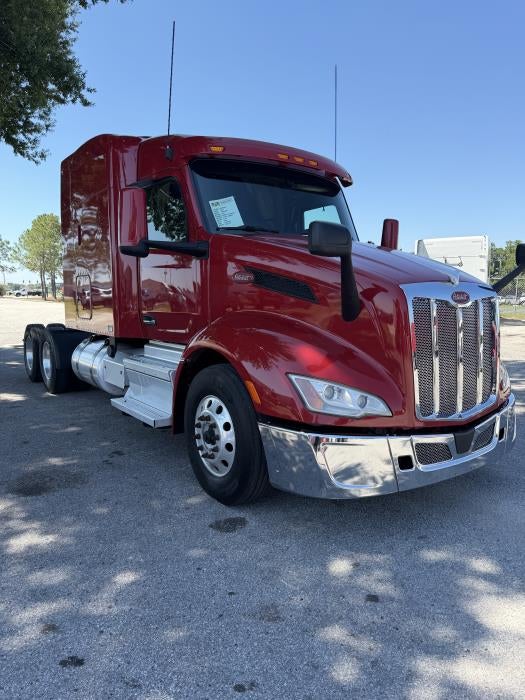 2022 Peterbilt 579 Base