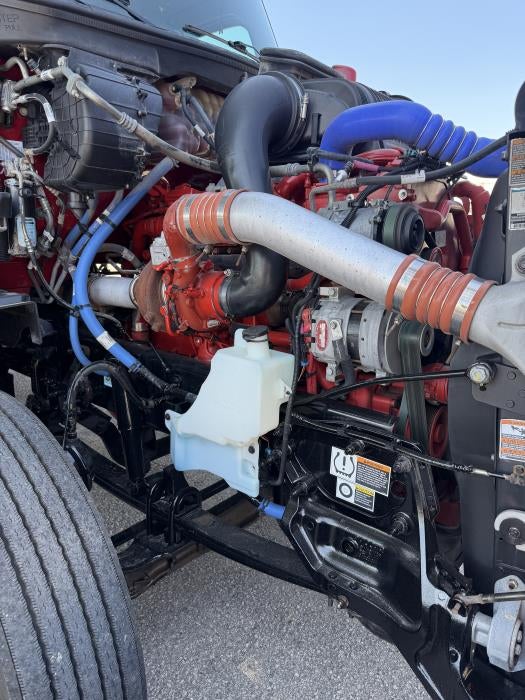2022 Peterbilt 579 Base
