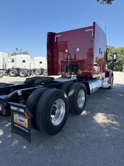 2022 Peterbilt 579 Base