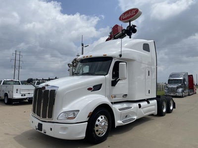 2022 Peterbilt 579 Base