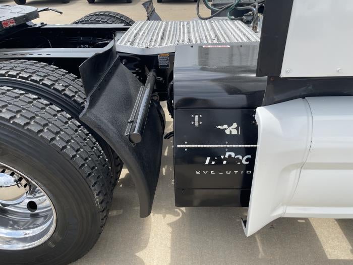 2022 Peterbilt 579 Base