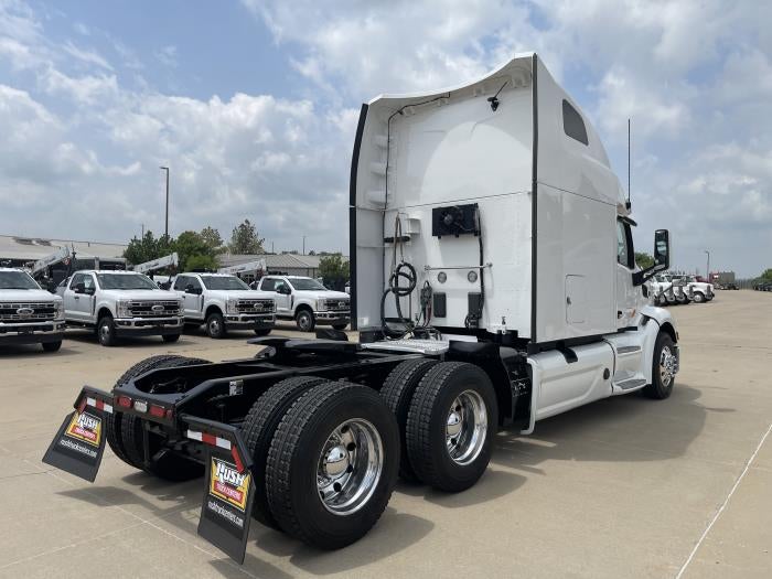2022 Peterbilt 579 Base