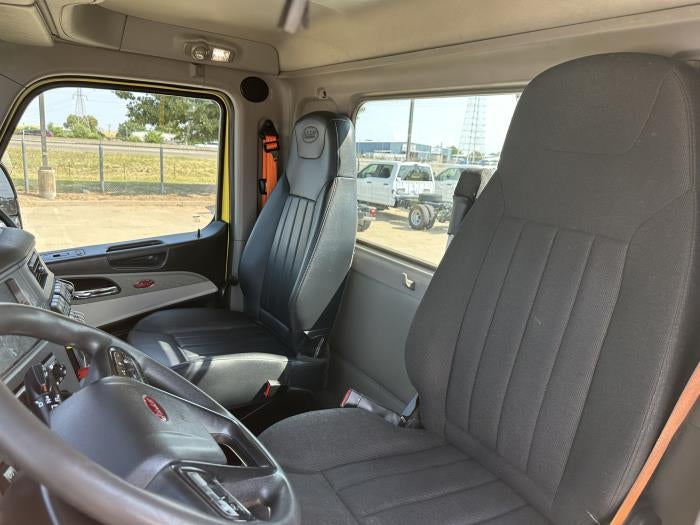 2023 Peterbilt 579 Base