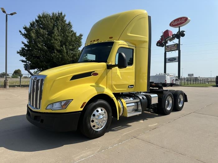 2023 Peterbilt 579 Base