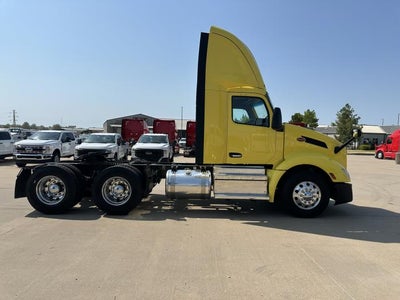 2023 Peterbilt 579 Base