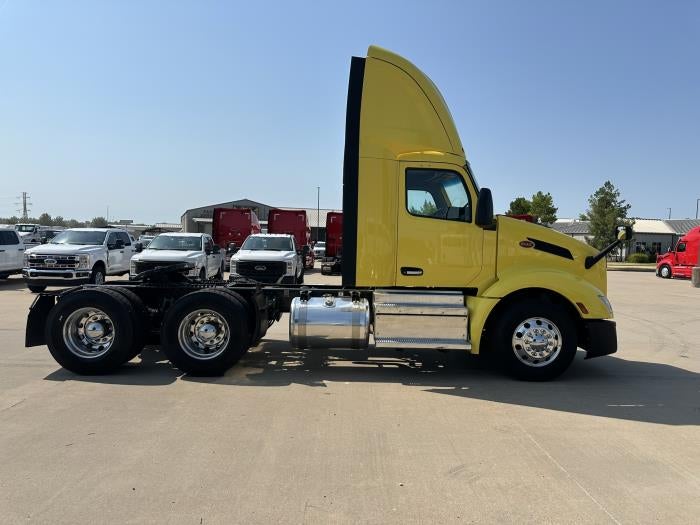 2023 Peterbilt 579 Base