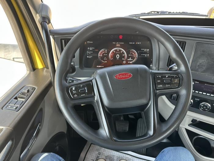 2023 Peterbilt 579 Base