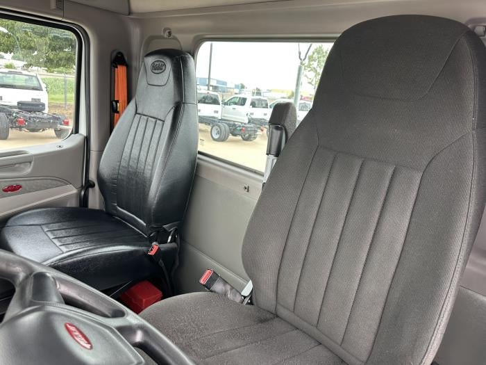 2021 Peterbilt 579 Base
