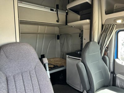 2021 Peterbilt 579 Base