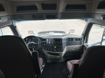 2022 Peterbilt 579 Base