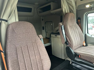 2022 Peterbilt 579 Base