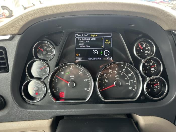 2022 Peterbilt 579 Base