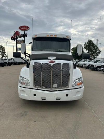2022 Peterbilt 579 Base