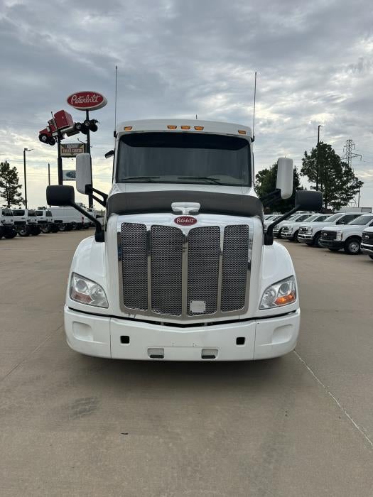 2022 Peterbilt 579 Base