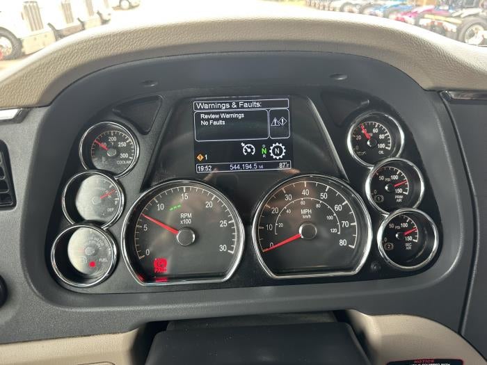 2022 Peterbilt 579 Base