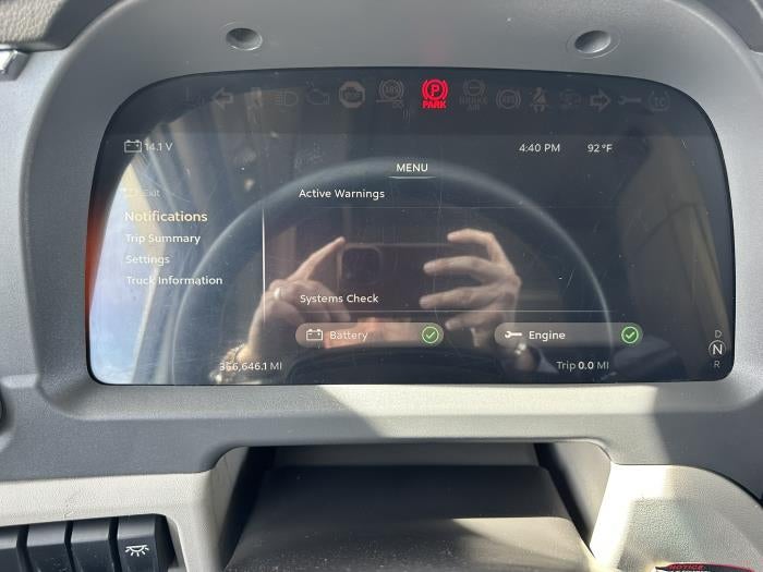 2022 Peterbilt 579 Base