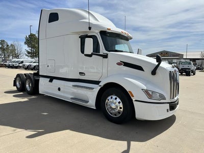 2022 Peterbilt 579 Base