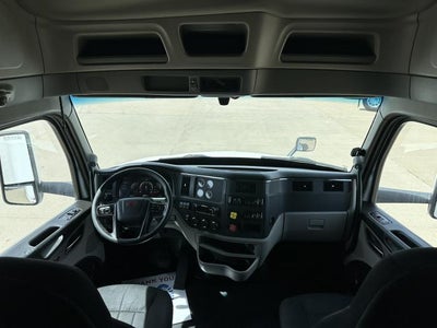 2022 Peterbilt 579 Base
