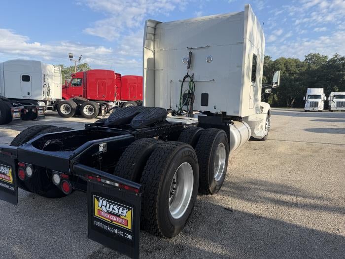 2022 Peterbilt 579 Base