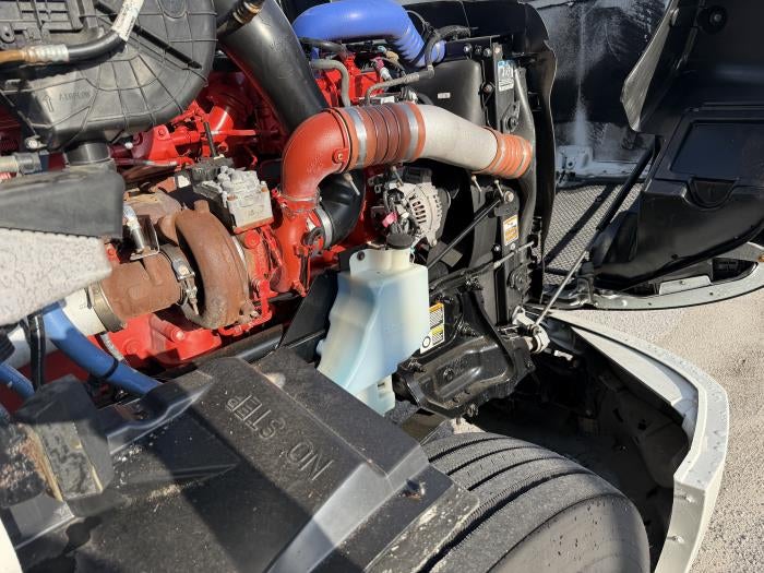 2022 Peterbilt 579 Base